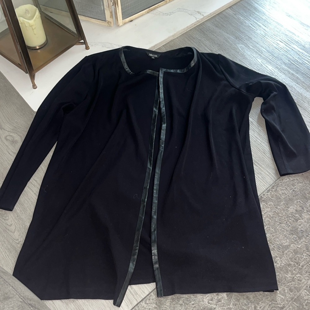 Like new Misook cardigan like sweater